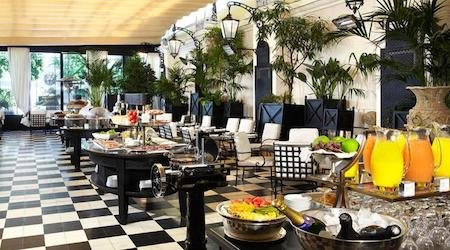 El Palace Hotel